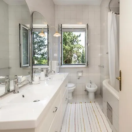 Mediteran سبليت