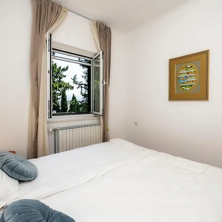 فيلة Mediteran سبليت