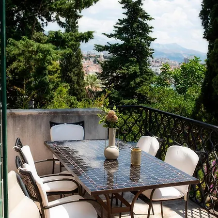 فيلة Mediteran *